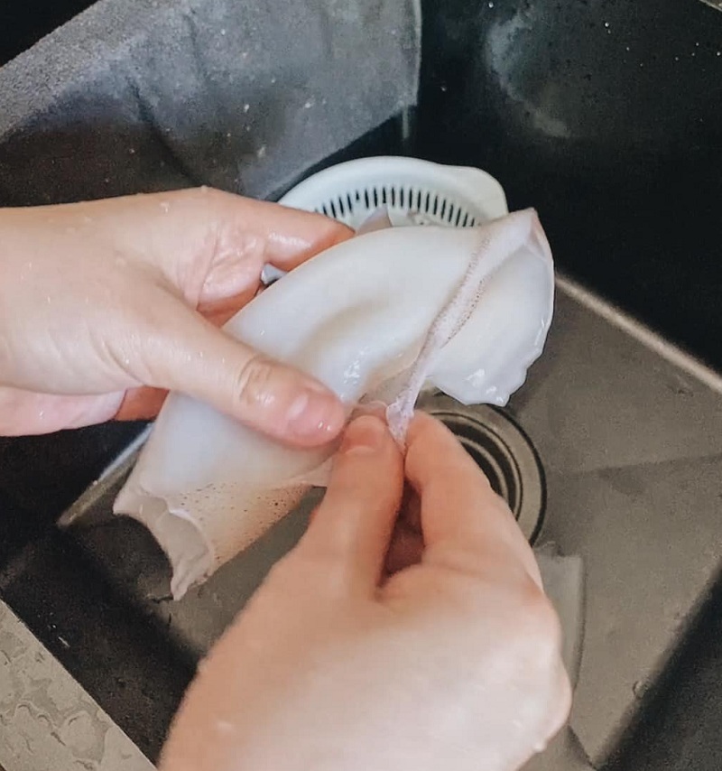 Cách làm sạch mực ống