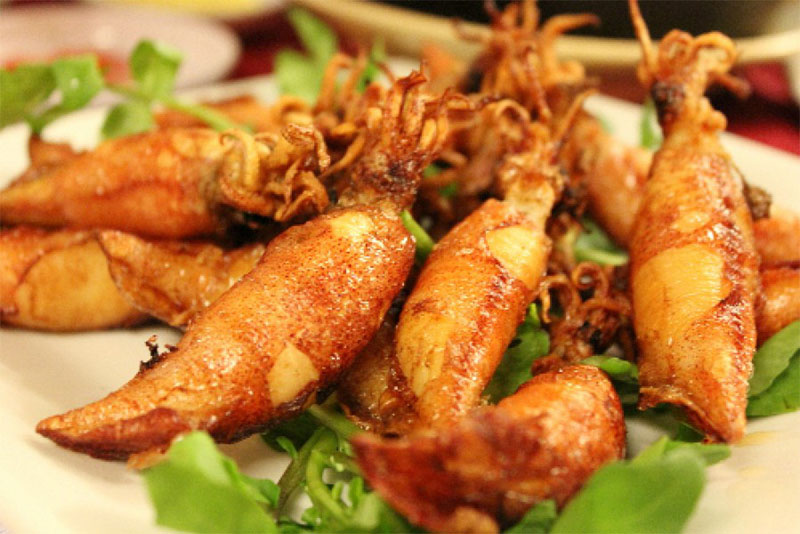 Mực ống chiên nước mắm