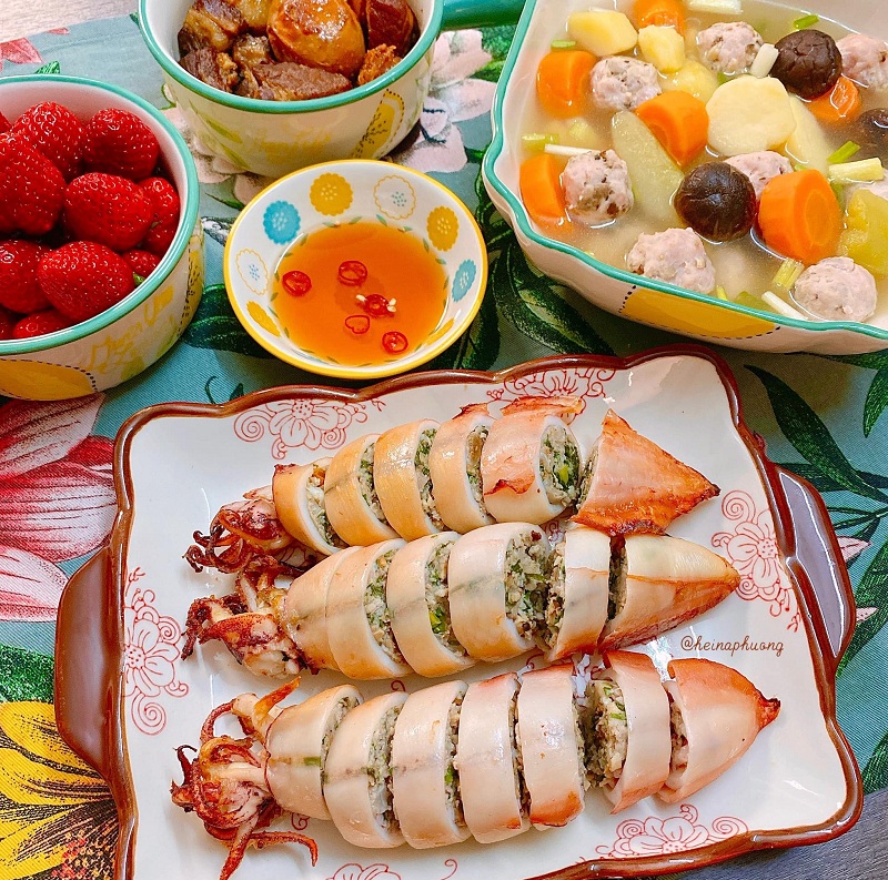 Mực ống nhồi thịt